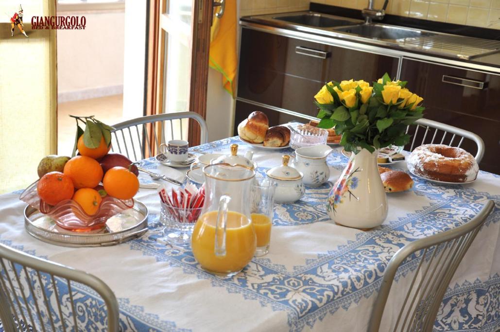 Giangurgolo B&B เรนเด ห้อง รูปภาพ