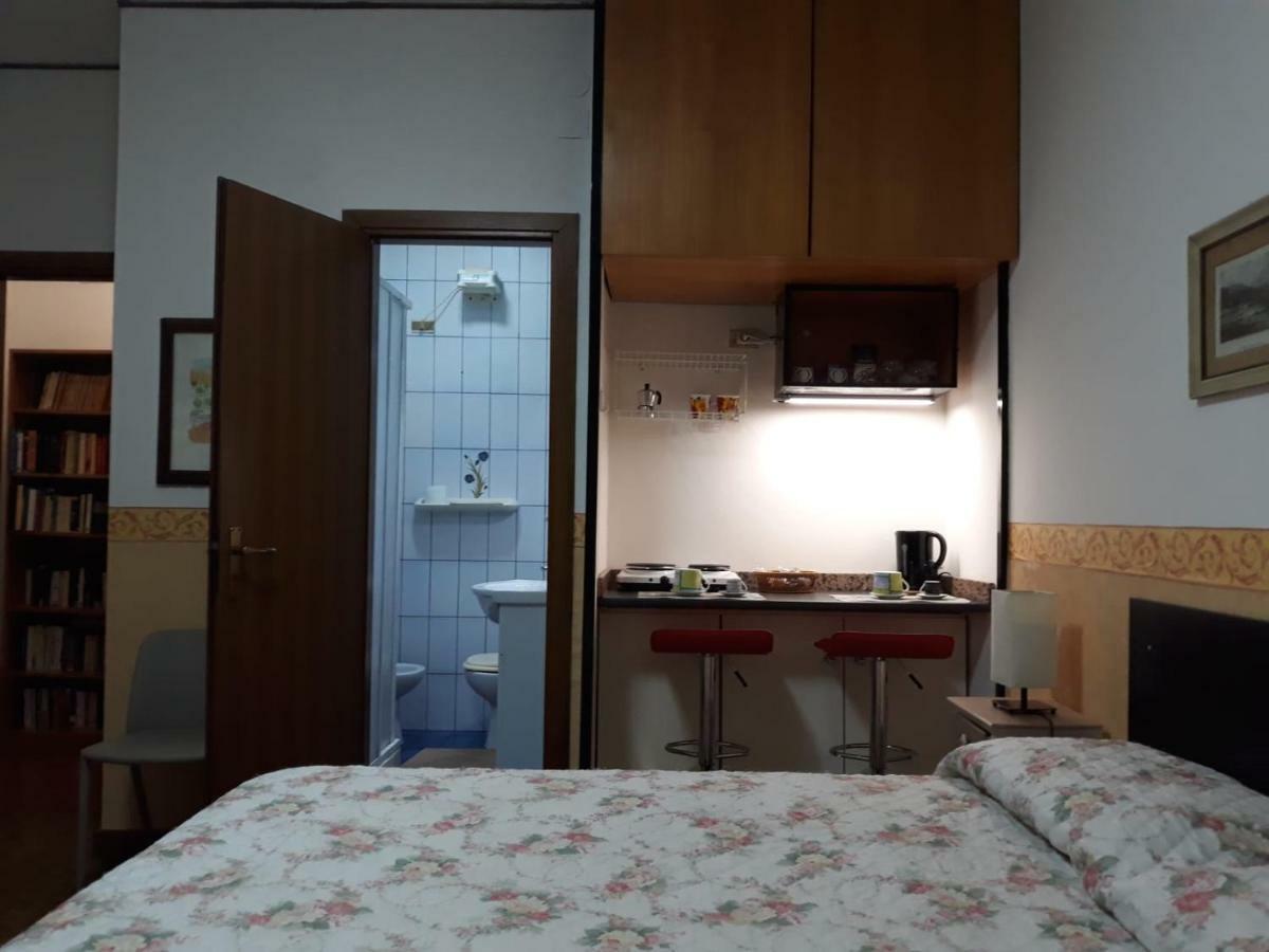 Giangurgolo B&B เรนเด ภายนอก รูปภาพ